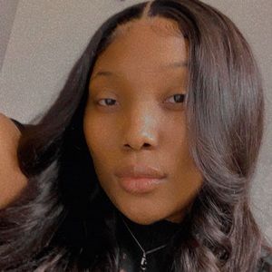 Meet your Posher, Ja’daesha